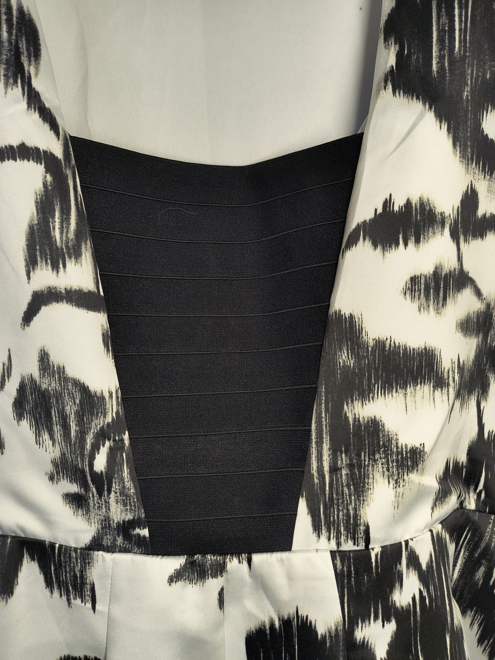 White House Black Market Black & White Floral-Pattern Midi Dress - Picture 7 of 7